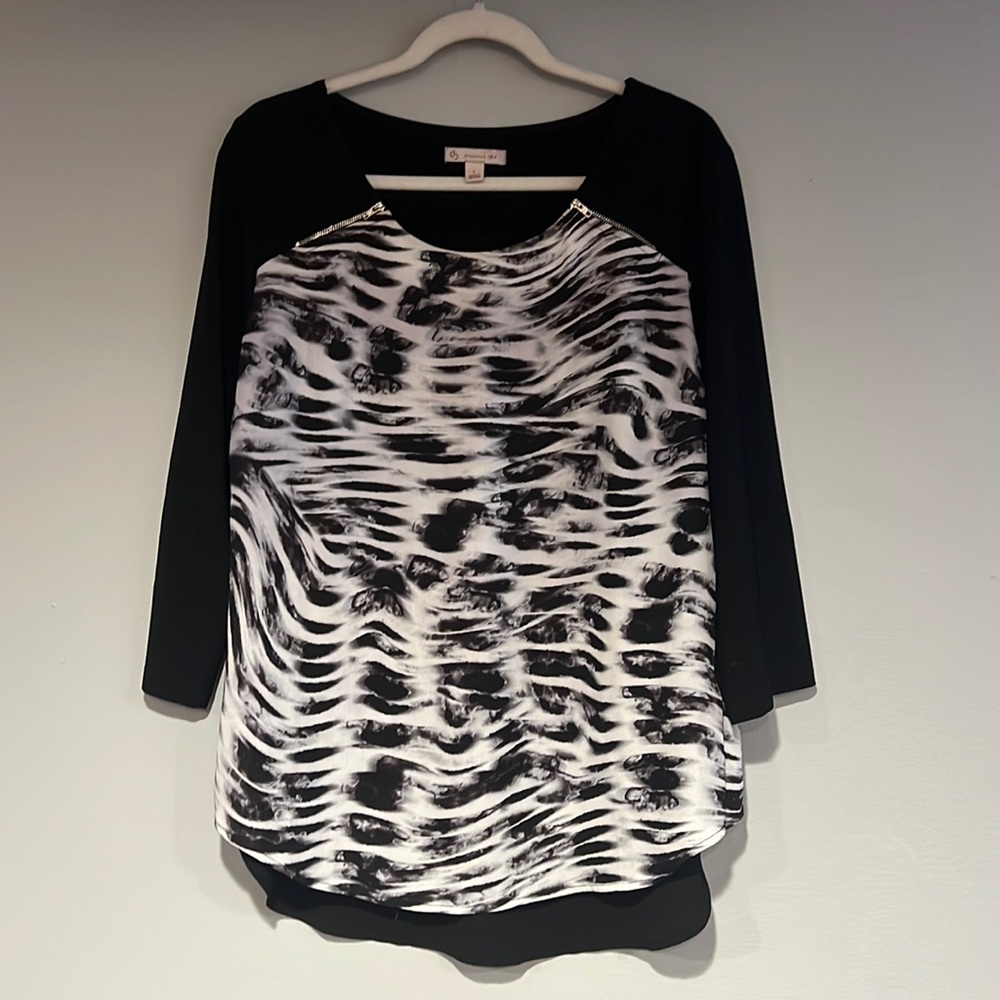 Dressbarn Mixed Media Zipper Accent Printed Blouse